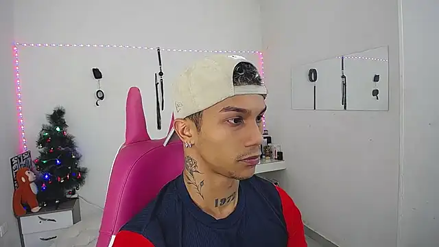 Leonard Price online show from December 1, 12:32 pm