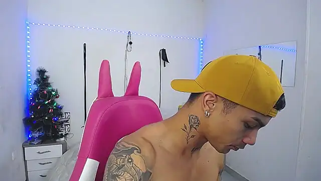 Leonard Price online show from December 17, 2:23 pm