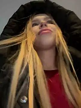 Snapshot of mur_girl chatting on December 26, 2:27 pm mur girl online show from December 26, 2:27 pm