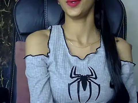 MAAYRA 09 online show from February 16, 11:49 am