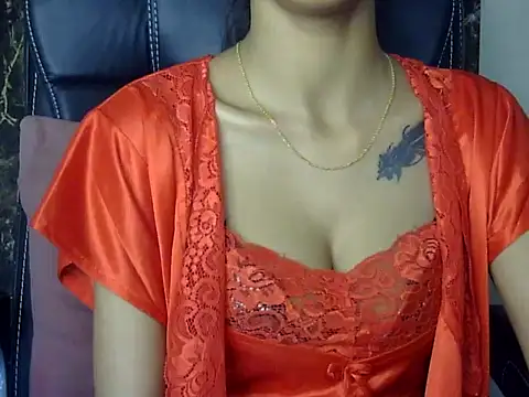 MAAYRA 09 online show from February 16, 8:11 pm