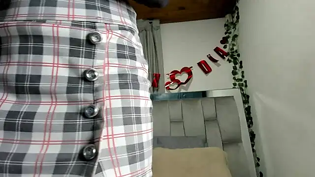 Naia x online show from February 19, 12:44 pm