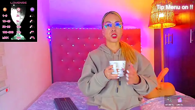  sexybunny  online show from October 3, 4:09 am