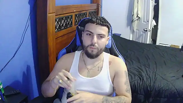 Snapshot of MasterKvn chatting on January 25, 9:04 am MasterKvn online show from January 25, 9:04 am