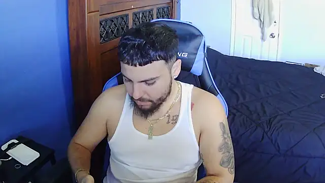 Snapshot of MasterKvn chatting on March 11, 6:41 pm MasterKvn online show from March 11, 6:41 pm