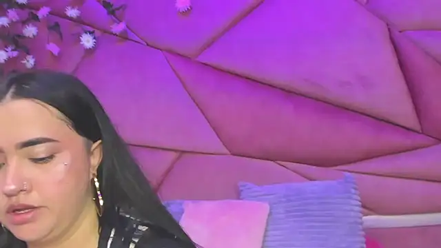 Victoria Rossy online show from November 24, 7:57 pm