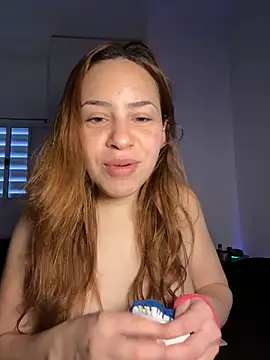 AgnesCampp online show from September 18, 7:05 pm