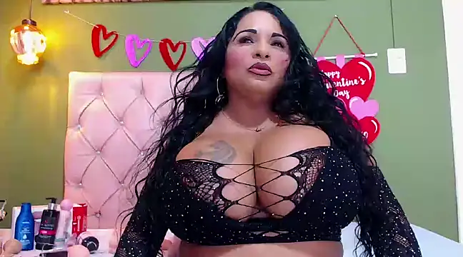 Snapshot of Michelle_busty chatting on February 14, 10:36 pm Michelle busty online show from February 14, 10:36 pm