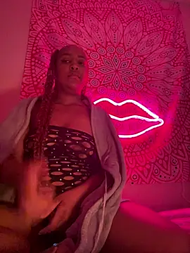 Snapshot of Jayhoney25 chatting on March 9, 11:03 am Jayhoney25 online show from March 9, 11:03 am