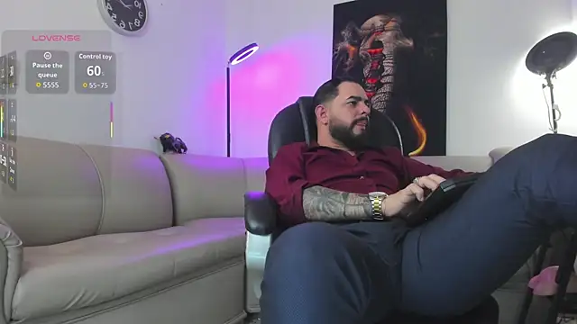 Ethan Castellano online show from December 21, 8:05 pm