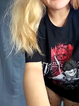 sadnessgyall online show from February 28, 5:48 am