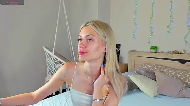 Cherry Price online show from July 20, 11:18 pm