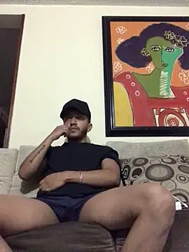 kmilo2405 online show from December 22, 2:41 am