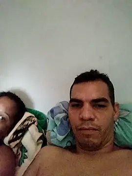 Snapshot of Elvisjrosales chatting on October 5, 8:18 pm Elvisjrosales online show from October 5, 8:18 pm