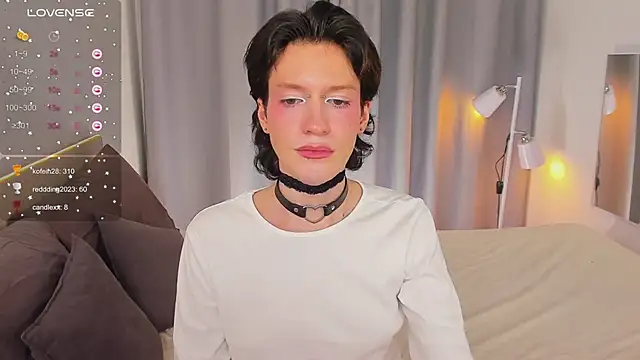 Snapshot of Kolette_Gray chatting on March 9, 7:48 pm Kolette Gray online show from March 9, 7:48 pm