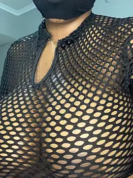 blackshortzbarbie online show from March 17, 9:23 pm