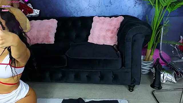 firesbomb777 online show from January 18, 2:47 am