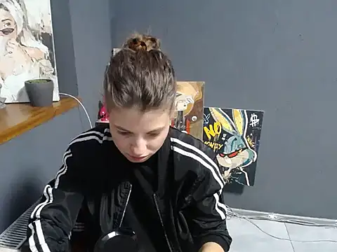 Snapshot of felicity_gold chatting on May 27, 5:59 am felicity gold online show from May 27, 5:59 am