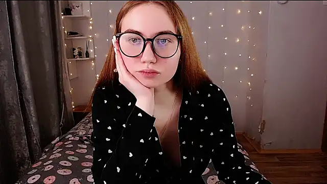 Miya Mark online show from December 4, 6:06 pm