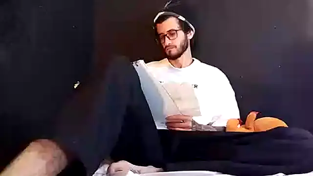 Loggan donnelly online show from October 27, 7:29 pm