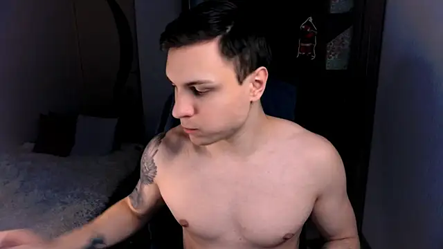 handsome guy01 online show from December 19, 7:07 am