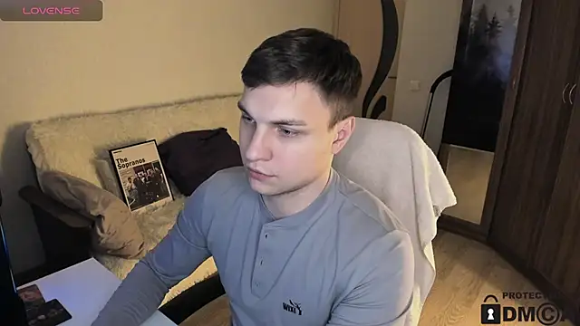 handsome guy01 online show from October 10, 7:02 pm