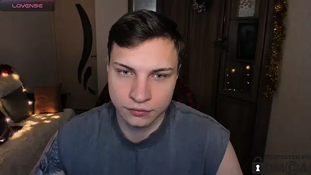 handsome guy01 online show from December 1, 6:40 am