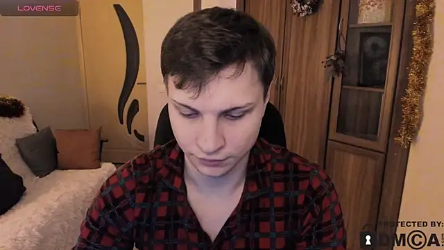 handsome guy01 online show from December 15, 10:03 pm