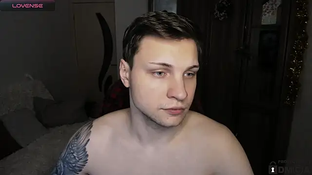 handsome guy01 online show from December 18, 2:50 am