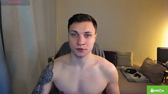 handsome guy01 online show from February 28, 4:41 pm