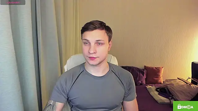 handsome guy01 online show from April 1, 7:55 pm