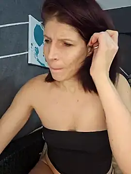 Snapshot of Lenchen_ chatting on January 27, 8:28 pm Lenchen online show from January 27, 8:28 pm