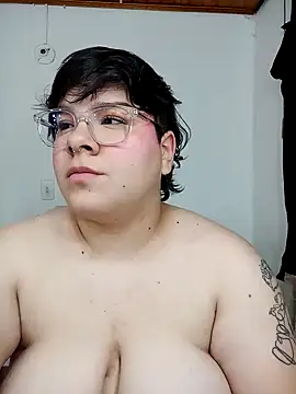 amalia love online show from December 15, 4:04 pm