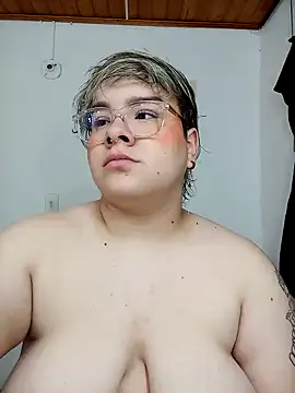 amalia love online show from January 3, 9:15 pm