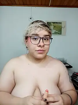 amalia love online show from November 9, 6:01 am