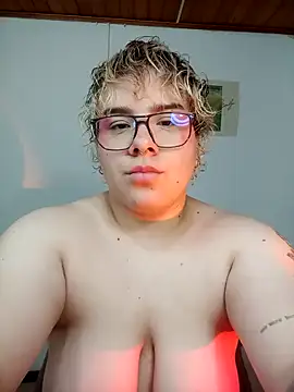 amalia love online show from December 21, 4:52 am