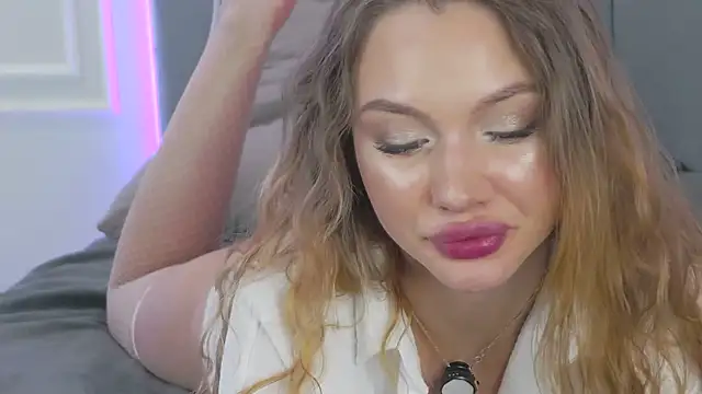 ViolaFlirt online show from February 6, 10:37 am