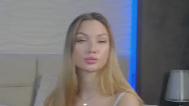 ViolaFlirt online show from March 6, 9:47 am