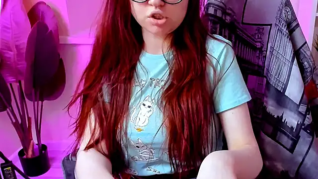 CarolGiggly online show from April 16, 12:39 pm