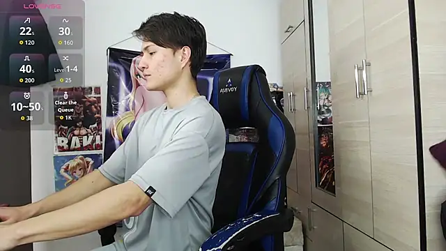 Snapshot of sr_jaeger chatting on February 8, 12:41 pm sr jaeger online show from February 8, 12:41 pm