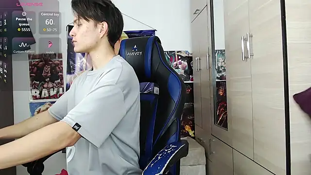 Snapshot of sr_jaeger chatting on February 11, 2:55 pm sr jaeger online show from February 11, 2:55 pm