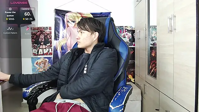 Snapshot of sr_jaeger chatting on February 12, 1:28 pm sr jaeger online show from February 12, 1:28 pm