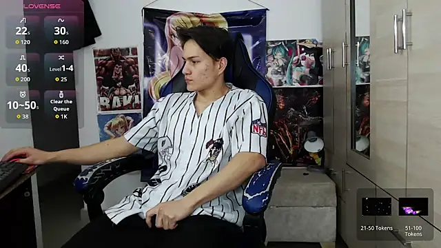 Snapshot of sr_jaeger chatting on February 16, 12:23 pm sr jaeger online show from February 16, 12:23 pm