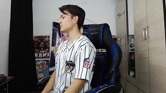 Snapshot of sr_jaeger chatting on February 26, 12:15 pm sr jaeger online show from February 26, 12:15 pm