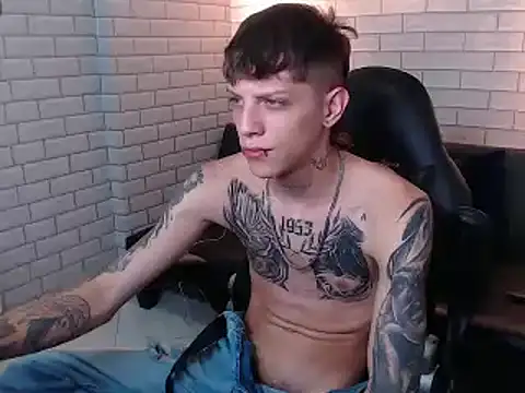 Snapshot of Adam_hard_ chatting on January 7, 11:03 pm Adam hard  online show from January 7, 11:03 pm