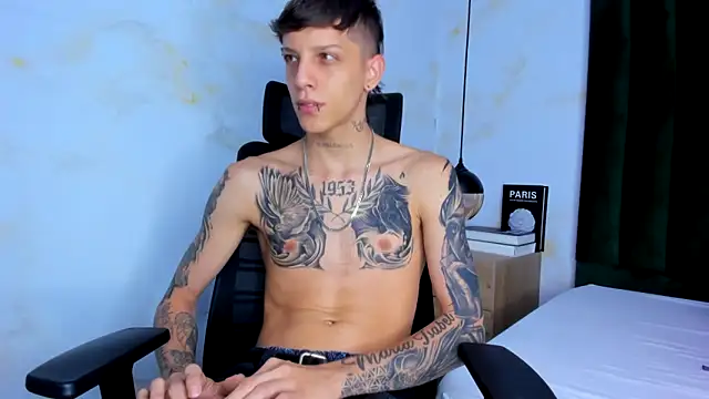 Snapshot of Adam_hard_ chatting on January 21, 7:28 pm Adam hard  online show from January 21, 7:28 pm