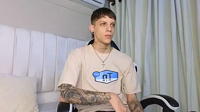 Snapshot of Adam_hard_ chatting on September 15, 7:14 pm Adam hard  online show from September 15, 7:14 pm