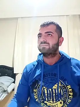 Snapshot of cshn001 chatting on December 5, 11:07 pm cshn001 online show from December 5, 11:07 pm