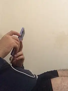 Snapshot of cshn001 chatting on February 12, 8:07 pm cshn001 online show from February 12, 8:07 pm