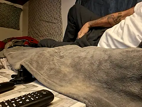 Cantufamily1979 online show from February 2, 7:40 am